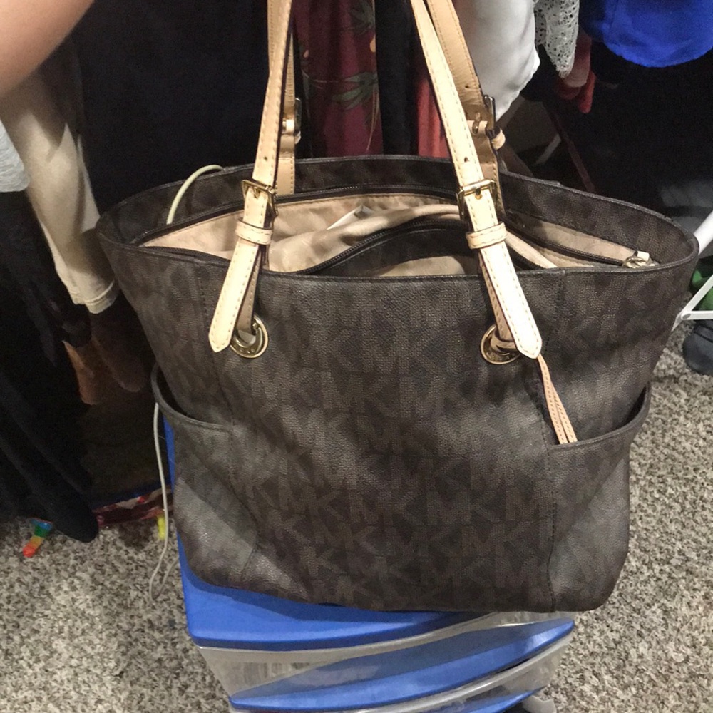 MK tote
